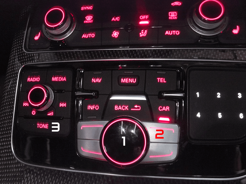 Audi A8 - przyciski restartujące MMI
